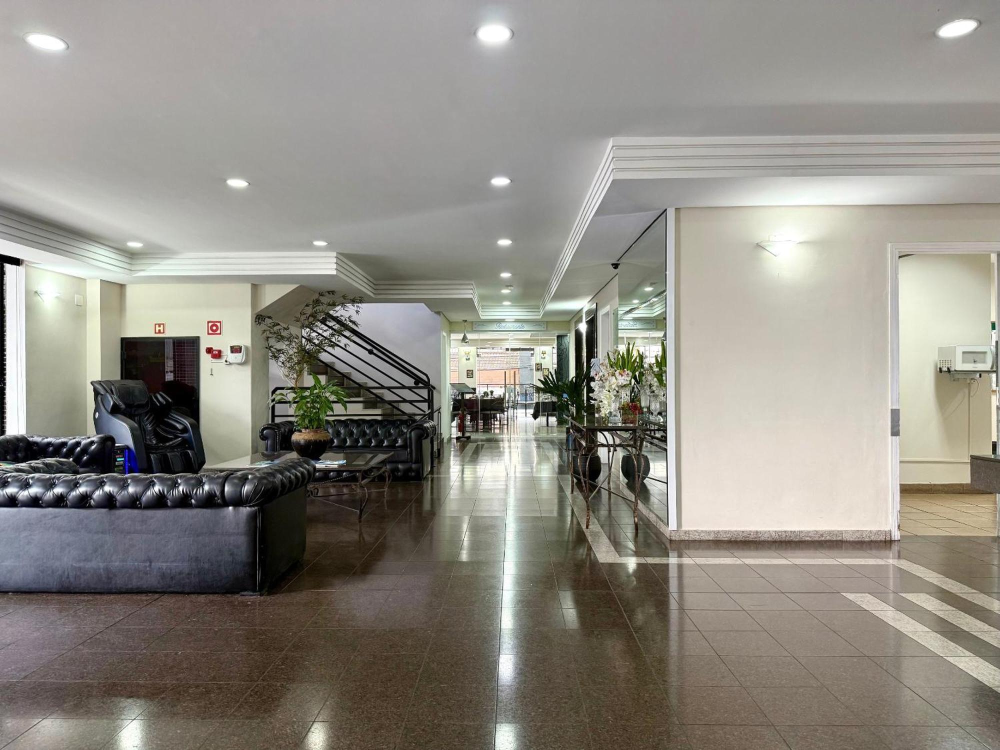 Granville Hotel Curitiba Buitenkant foto
